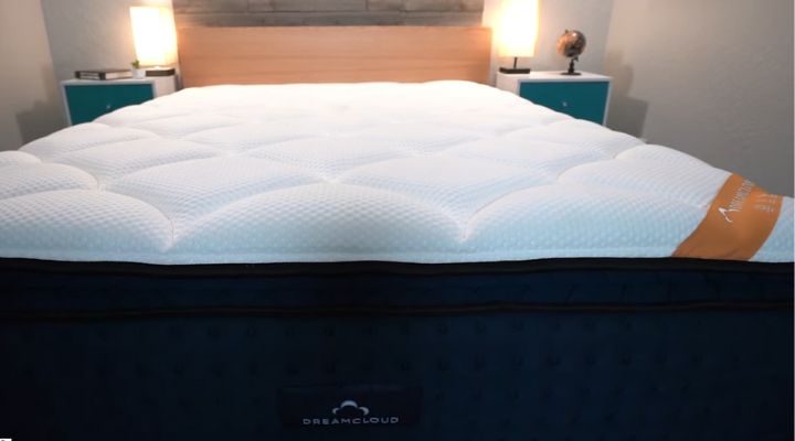 What Sheets Best Fit Your DreamCloud Mattress