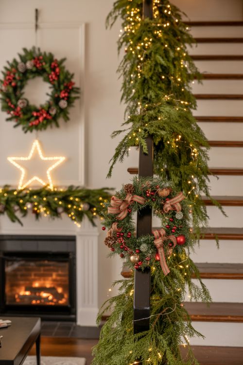 Creative Christmas Wreath & Garland Ideas for a Festive Home