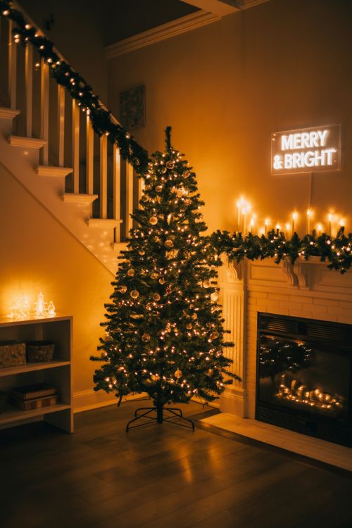 Indoor Light Christmas Decorations – Fairy Lights, LED Candles, and Cozy Holiday Ambiance