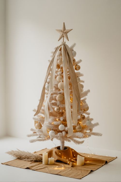 Minimalist Boho Christmas Tree – Simple and Elegant Holiday Style