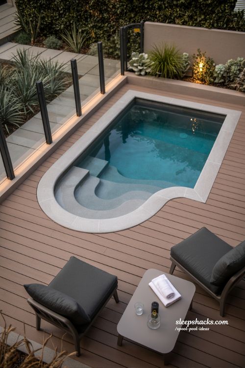 Family-Friendly Plunge Spool Pool with Safety Features for Small Backyards