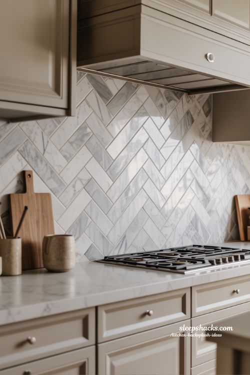 Luxurious Marble Mosaic Backsplashes