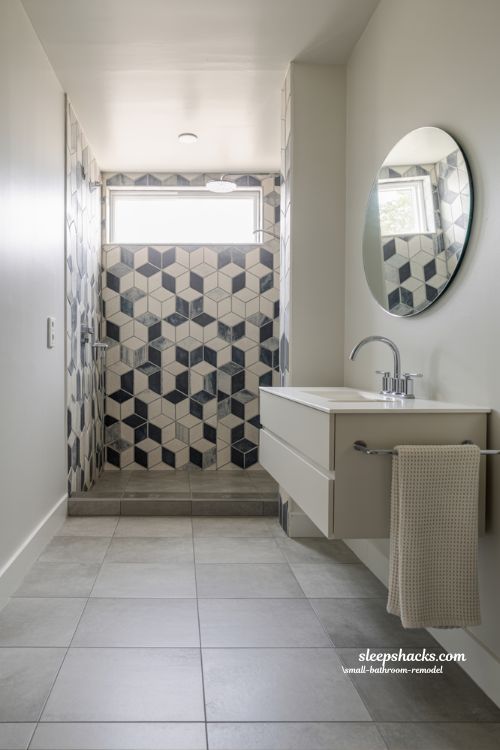 Bold Accent Ideas to Transform Your Small Bathroom Remodel