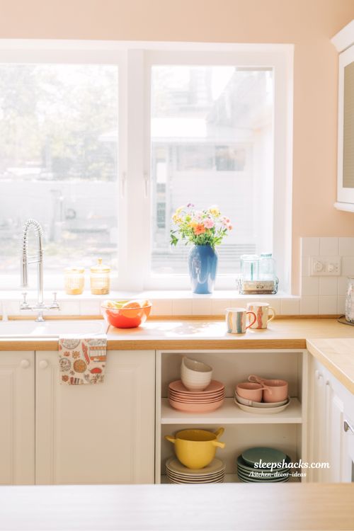 Colorful Kitchen Decor Ideas Bright Fun and Balanced