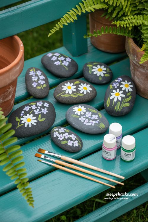 Easy Floral Rock Painting Ideas for Garden Beginners and Simple Outdoor Decor