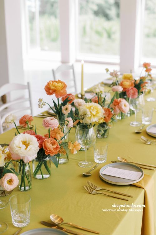 Elegant Floral Arrangements for Chartreuse Wedding Tablescapes