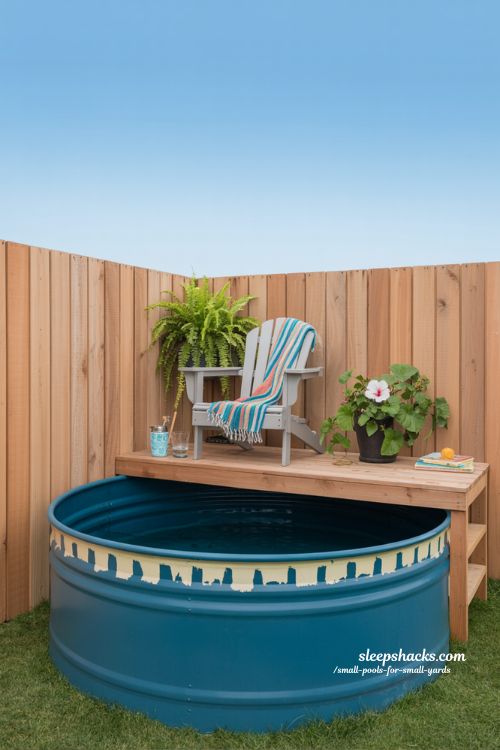 Endless Depth: Achieving Luxury with a Compact Infinity Edge Plunge Pool