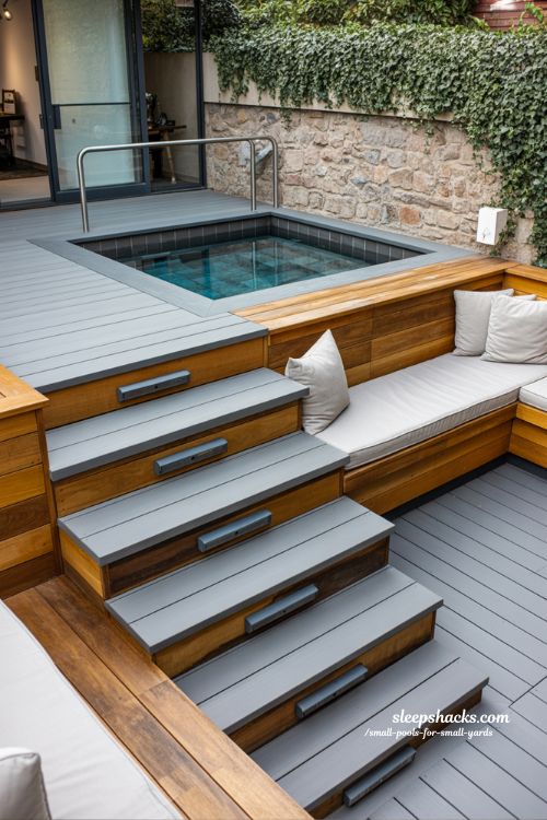 Maximize Depth: Architectural Multi-Level Deck Pool and Lounge