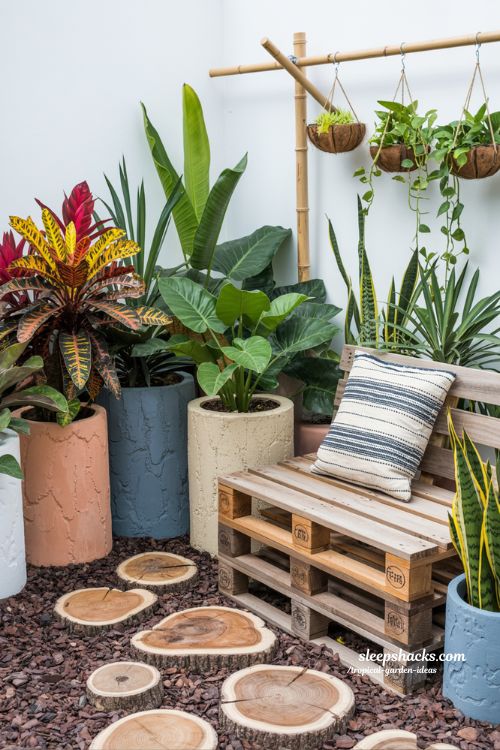 Rustic DIY Tropical Nook with Reclaimed Materials