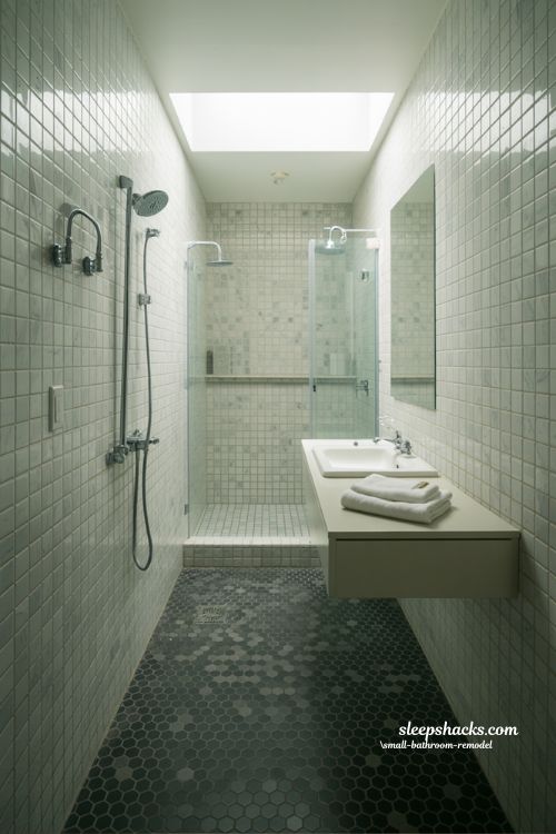 Space-Saving Layout Hacks for a Small Bathroom Remodel