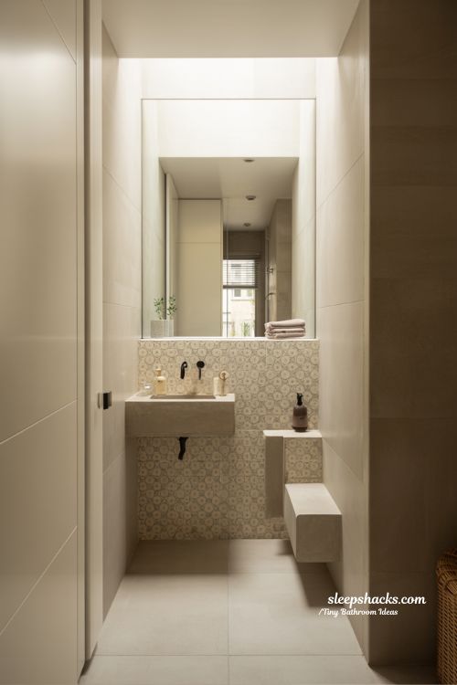 Tiny Bathroom Pattern Ideas That Add Personality Without Clutter