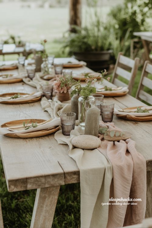natural wedding table decor ideas with organic textures neutral colors and simple greenery 