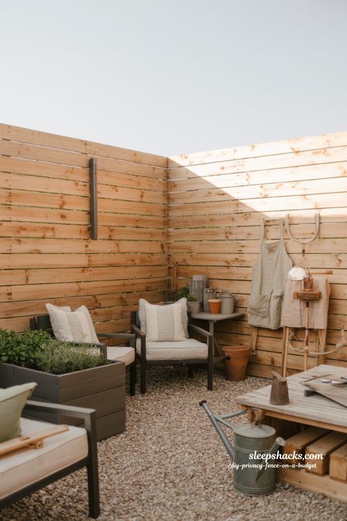 diy-privacy-fence-on-a-budget