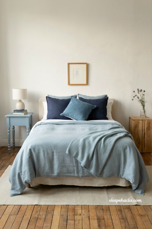 Blue and white bedroom ideas with layered shades of blue calm gradient bedroom styling