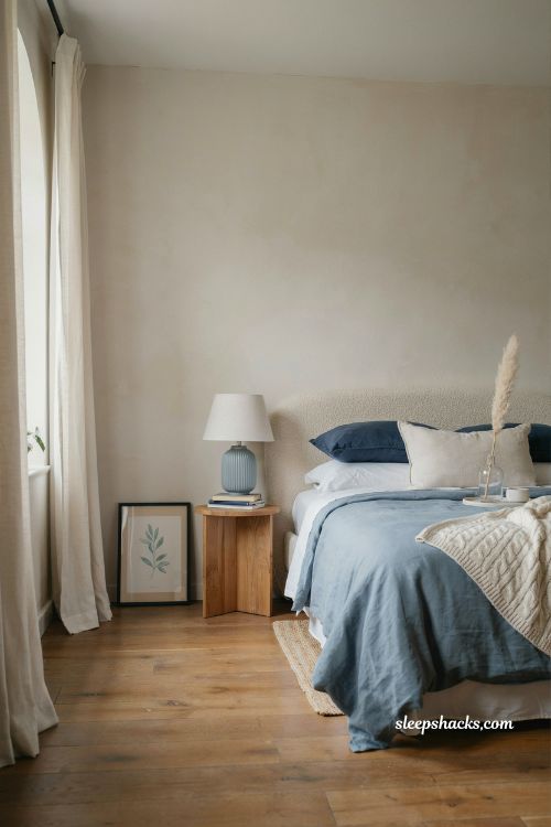 Blue and white bedroom ideas with layered tones and timeless calm interior styling