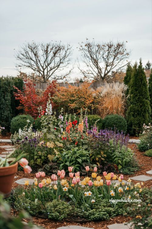 Garden landscape design ideas for year round interest with seasonal planting structure and four season garden inspiration