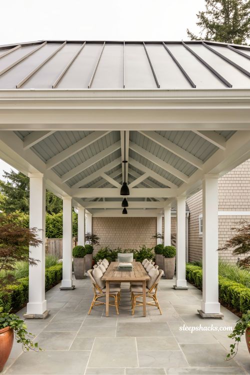 Hip roof deck cover design for a clean and classic outdoor living space
