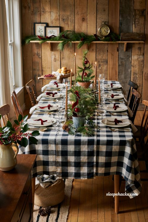 Christmas table settings ideas with black and white buffalo check holiday decor
