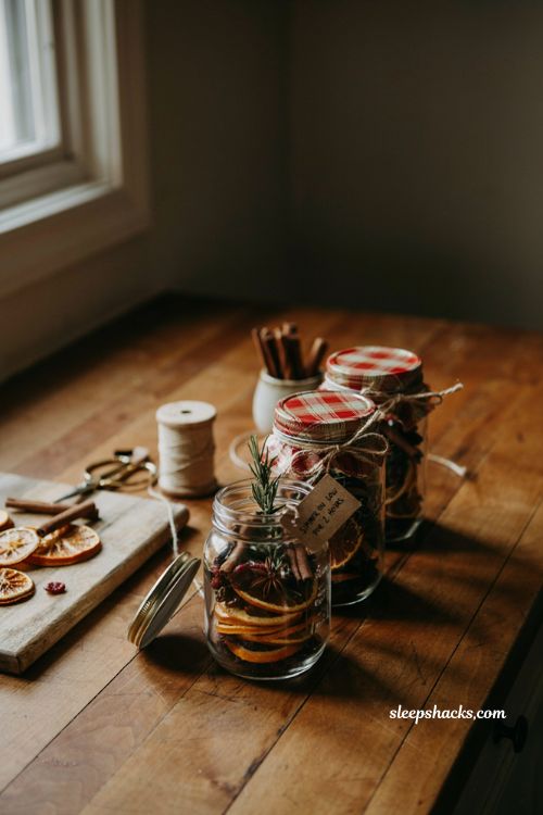 DIY simmer pot stovetop potpourri gift jars easy handmade Christmas craft idea