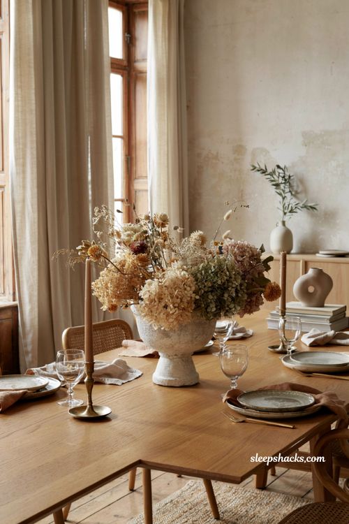 Fall home decor ideas with dried hydrangeas centerpiece for elegant autumn dining room