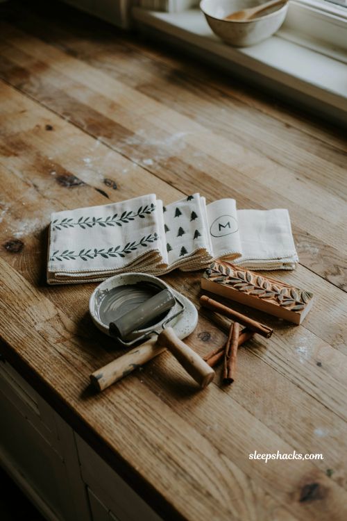Hand stamped DIY cotton dish towels easy handmade Christmas gift idea