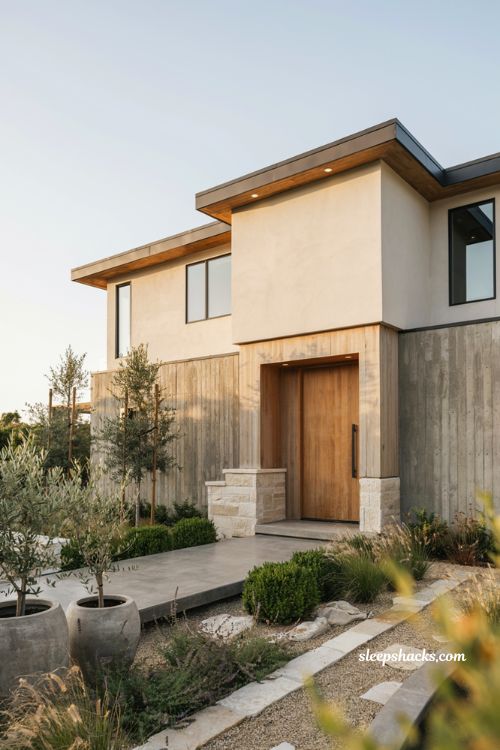 Modern house design ideas with mixed material facade and warm contemporary exterior