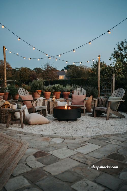 Patio decorating ideas on a budget with portable fire pit and cozy backyard gathering space