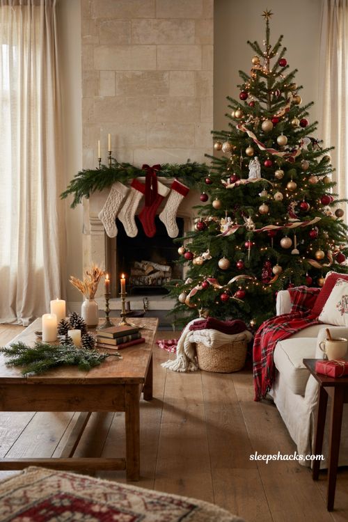 Timeless christmas decor with classic red and gold christmas tree in a cozy living room