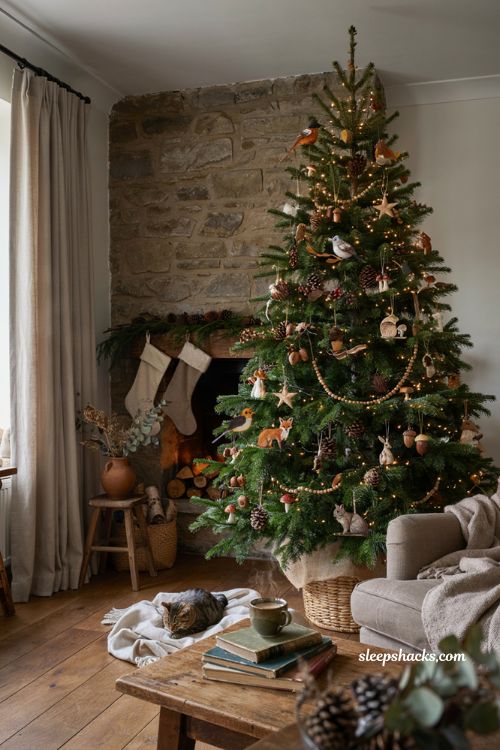 Woodland nature inspired Christmas tree with rustic forest holiday decor ideas