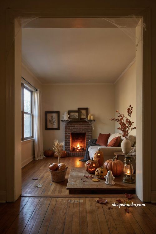 Bloxburg Halloween house cozy spooky living room decor ideas
