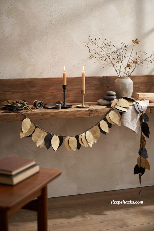 Diy metallic leaf garland with gold and black leaves for modern fall decor