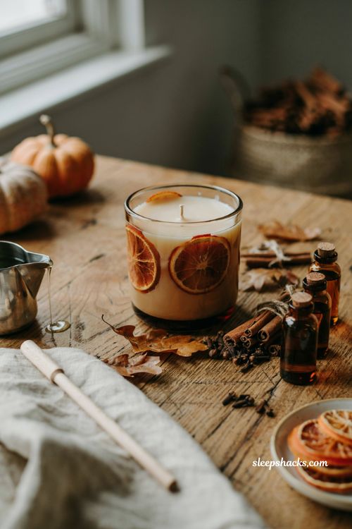 Dried orange slice candle with cinnamon and cloves for DIY fall candle decor