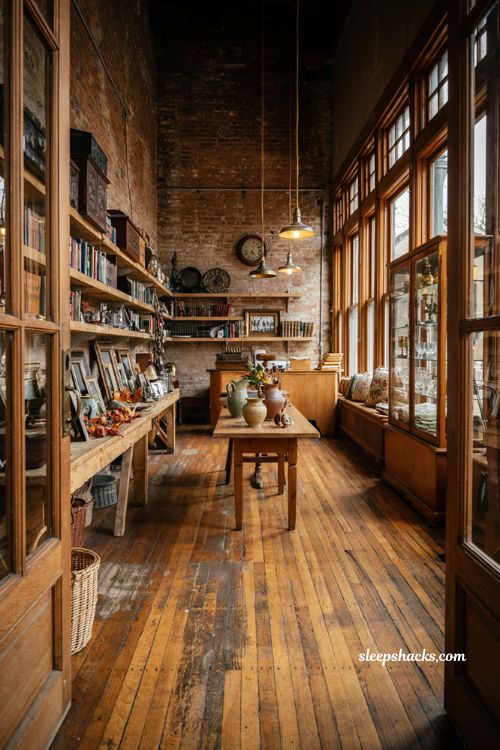 Fall date ideas for a cozy antiquing afternoon together