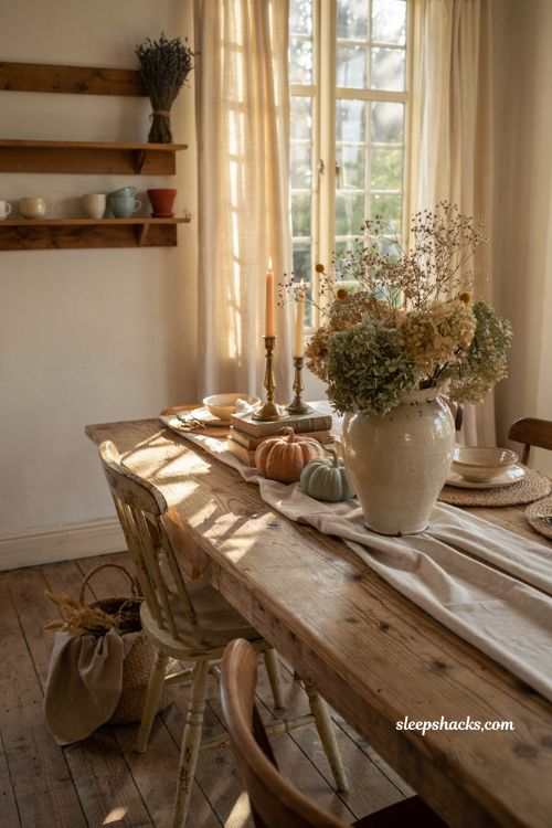 Fall decor on a budget with dried hydrangeas and preserved flowers in a cozy farmhouse dining room