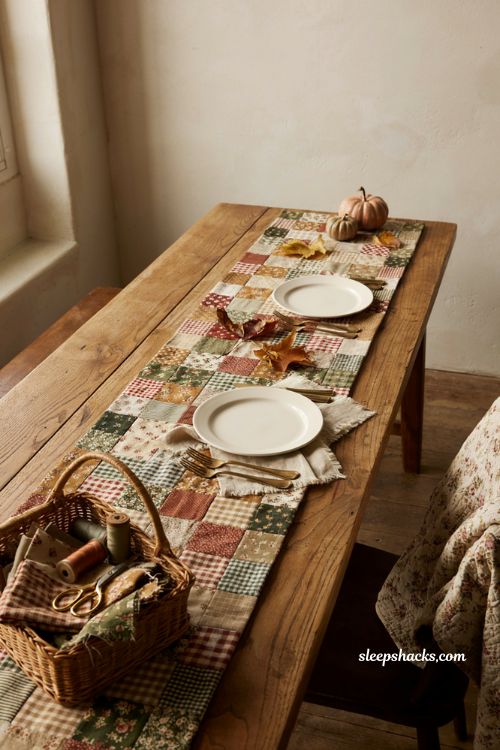 Fall table runner patterns with cozy patchwork autumn fabrics