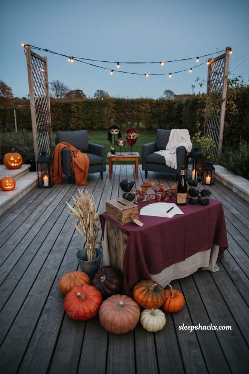 Outdoor Halloween costume contest ideas for adults
