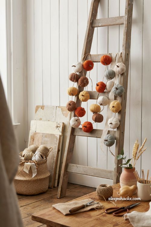 Pumpkin garland with twine and ribbon base ideas