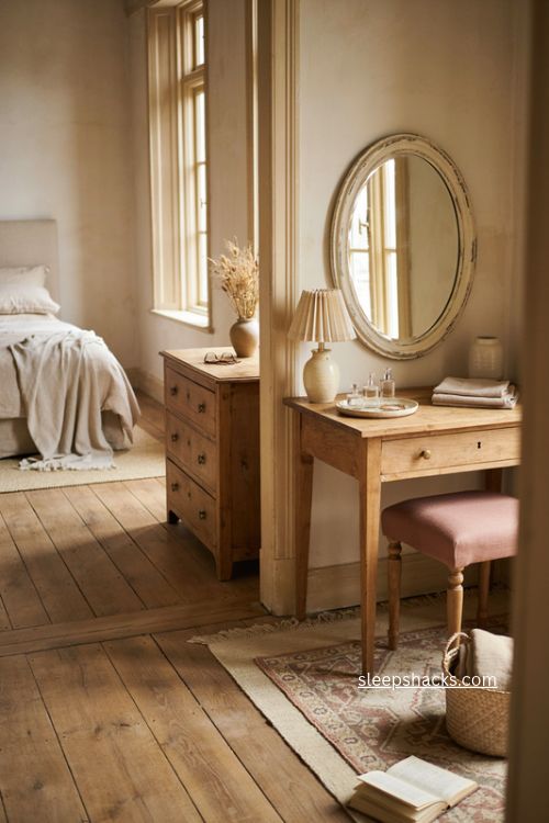 Big bedroom ideas with cozy vanity dressing area and decorative mirror