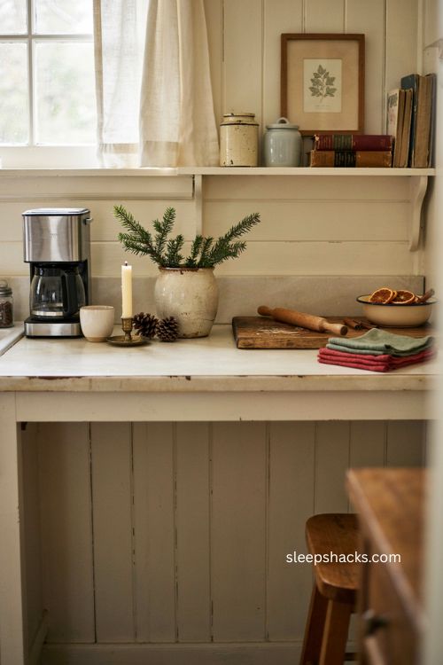 Christmas counter decor ideas for a warm practical kitchen