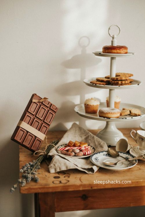 Giant chocolate bar prop for a diy dessert table 