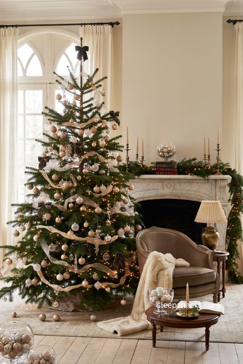 Glam Christmas decor ideas with champagne gold crystal and faux fur