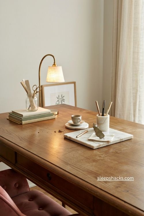 Marble desk accessories for an elegant glamorous home office 
