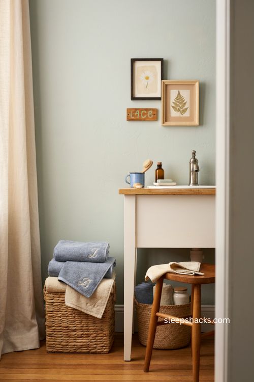 Personalized kids bathroom ideas with monogrammed towels and cozy decor
