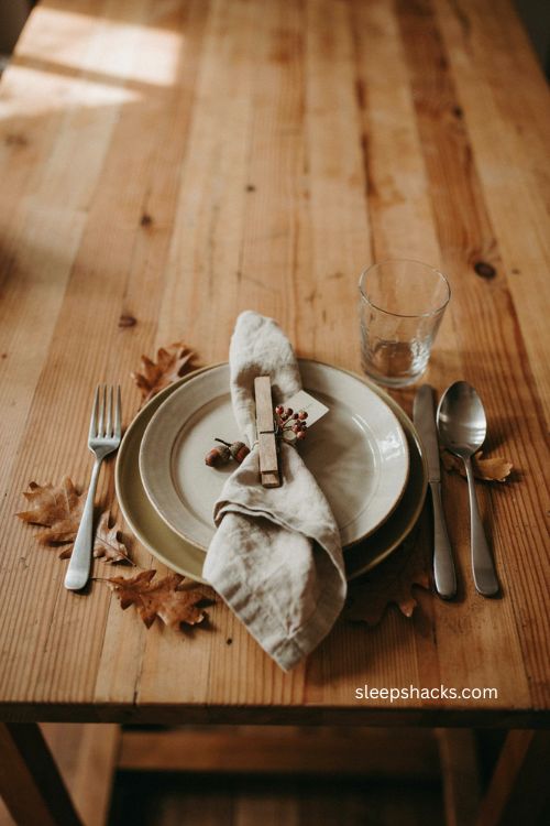 Thanksgiving place setting with clothespin and berries 