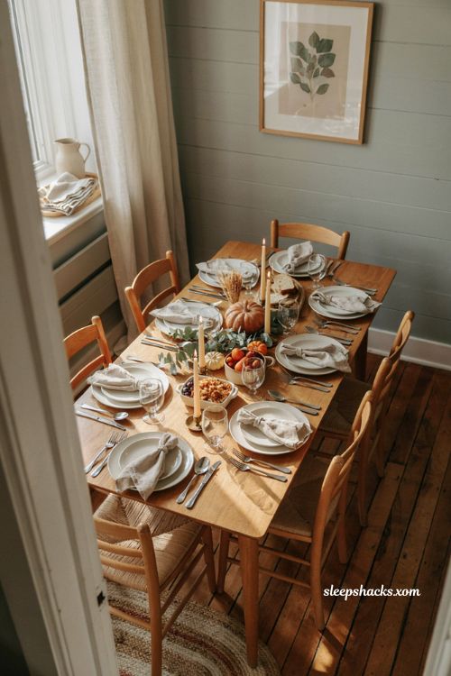 Thanksgiving set up ideas for small space with cozy dining table