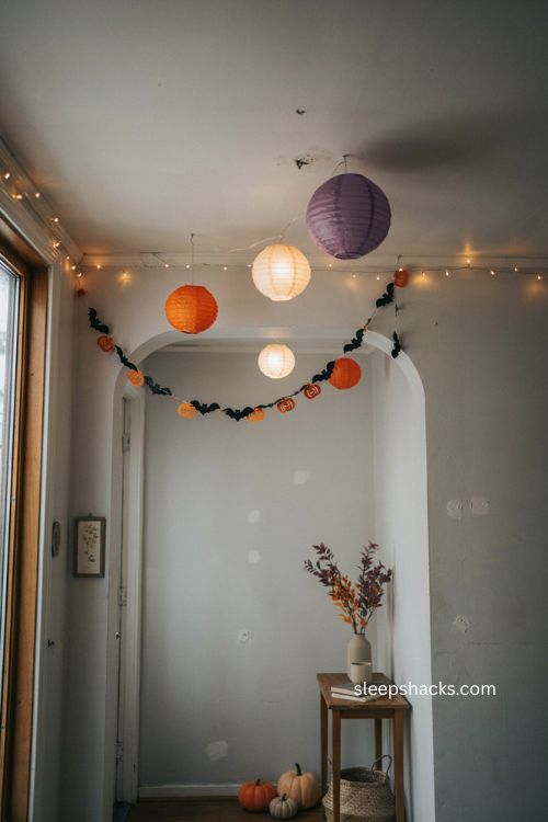 Vertical Halloween decor ideas for small studio apartments 