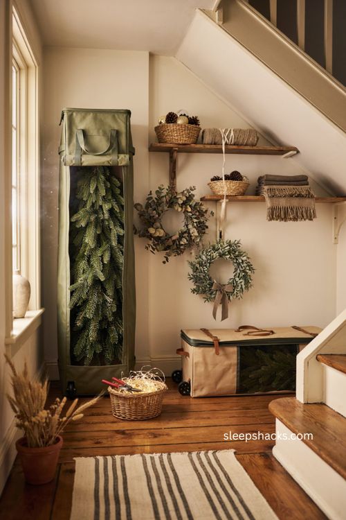 Vertical vs horizontal Christmas tree storage ideas for small spaces 
