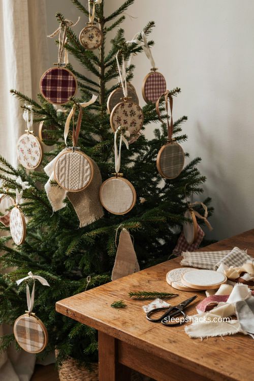 mini embroidery hoop ornaments vintage fabric christmas tree decor handmade diy 