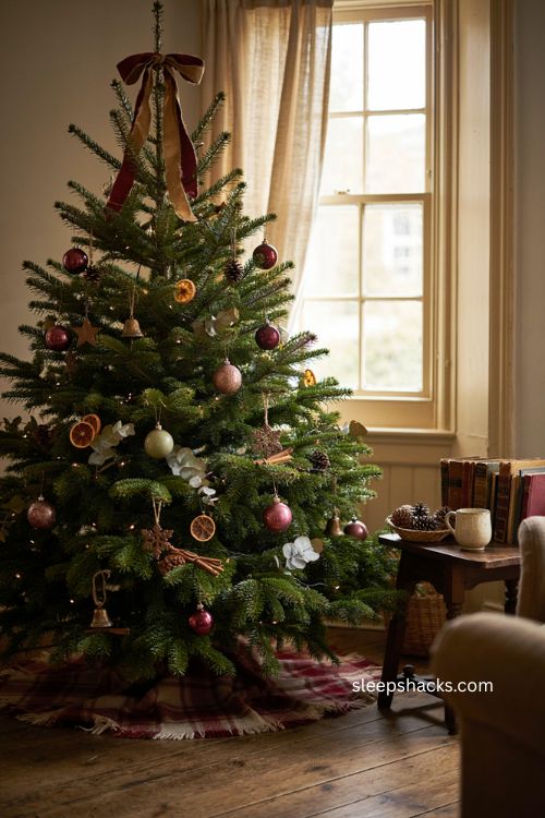vintage ribbon Christmas tree topper ideas