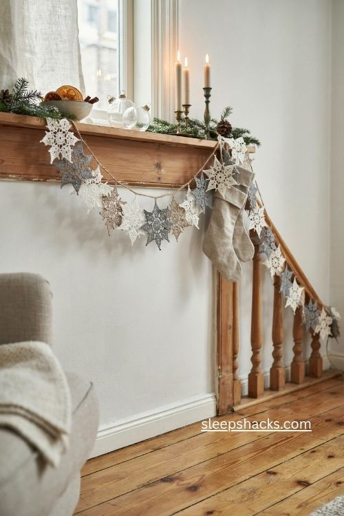 Delicate crochet snowflake Christmas garland in white cotton for mantel